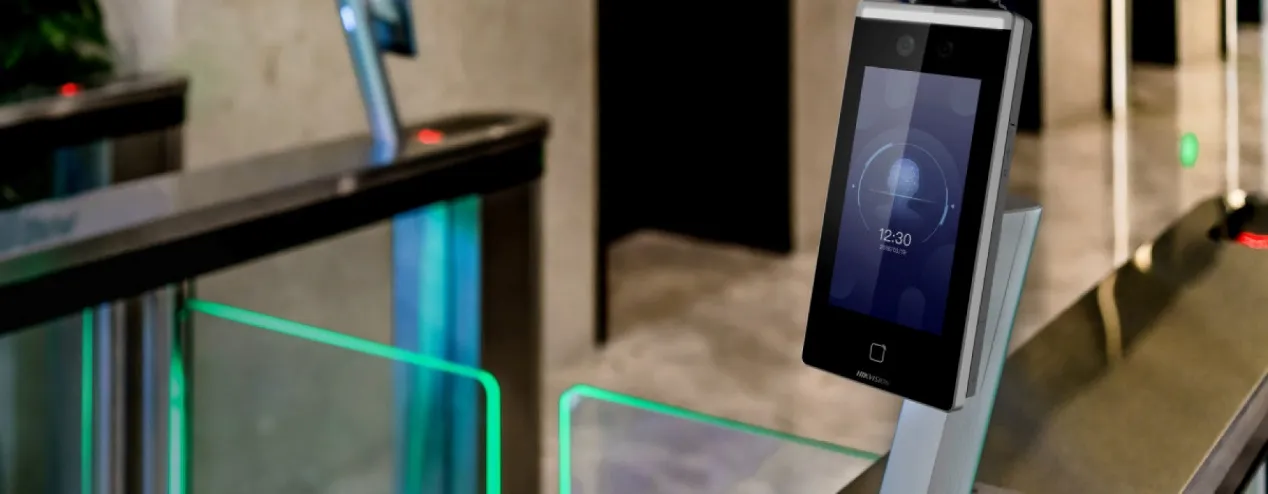 ​การควบคุมการเข้าถึงการจดจำใบหน้าของวิทยาเขต: บอกลา ID ที่สูญหาย เปิดใช้งานการเข้าถึงที่ราบรื่น