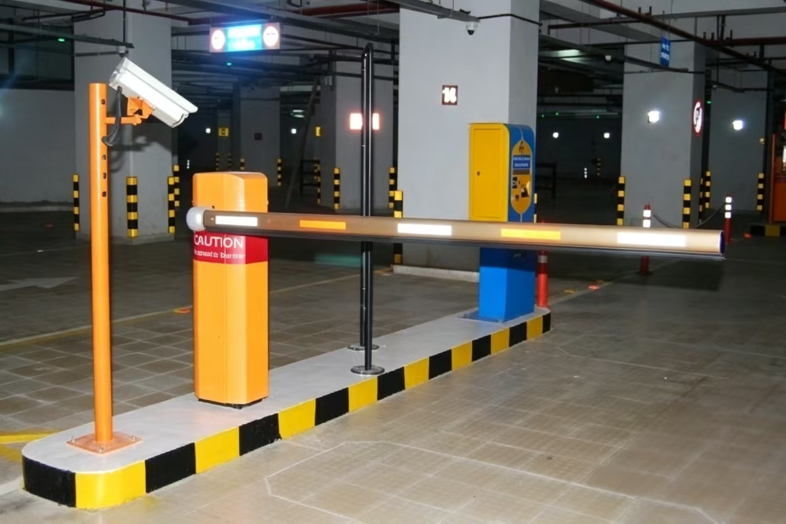ZOJE เสร็จสิ้นการทดสอบโรงงานประตูกั้นรั้วพร้อมไฟแสดงช่องทาง LED